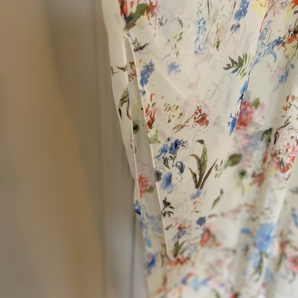 Kimono, sheer, all things spring/summer , flowers, medium - Picture 6 of 6